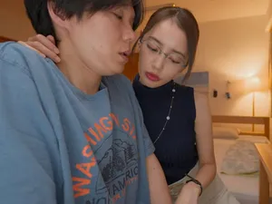 Melody marks cực dễ thương khi làm người mẫu đồ lót sexy